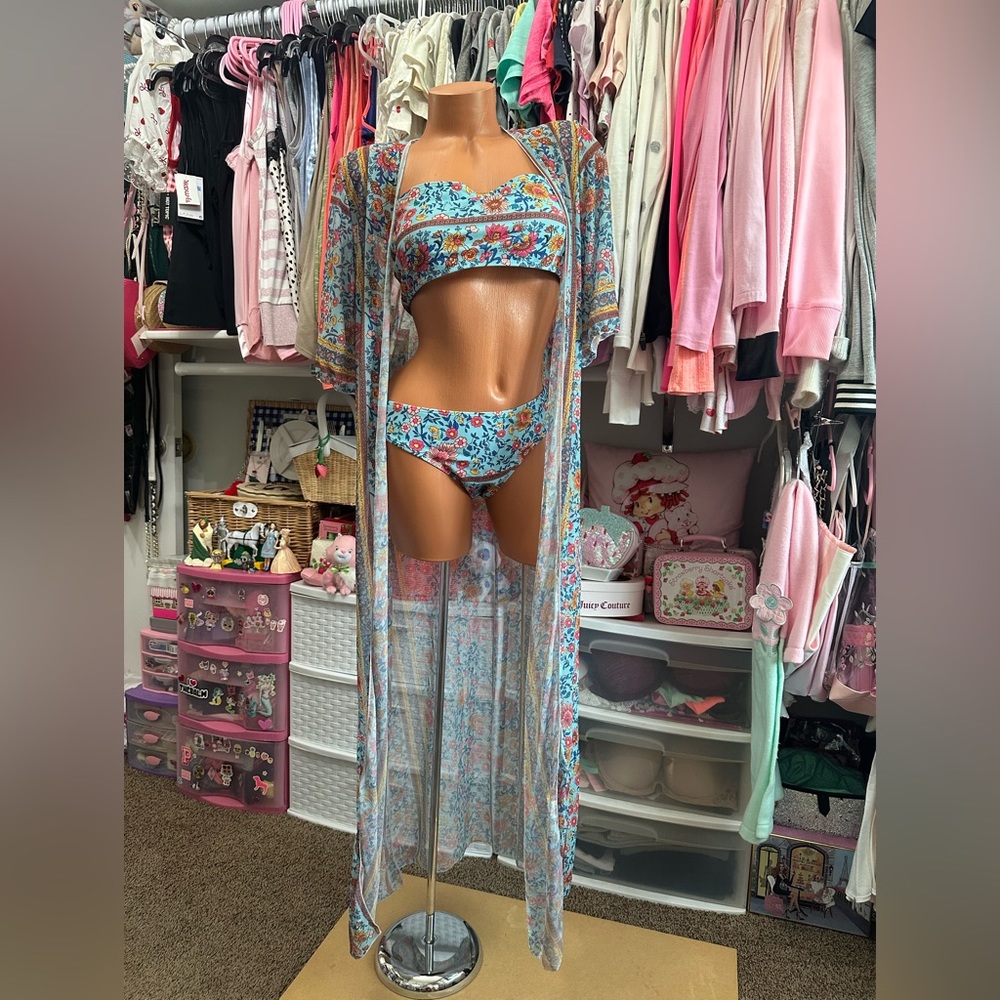 Floral 3-Piece Bikini & Cover-up L